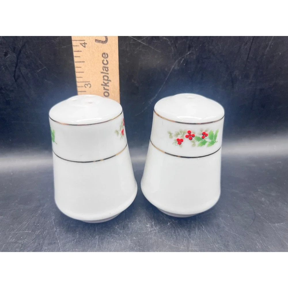 VTG‎ Lefton Holly Berry Garden Salt & Pepper Shakers-White Gold Trim-3.25